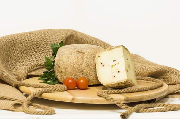 Caciotta speziata pepe nero