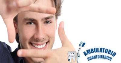 occasione sbiancamento dentale professionale offerta rimozione tartaro macchie denti roma