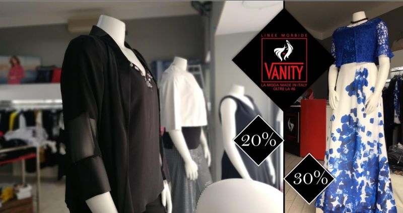 Abbigliamento vanity on sale