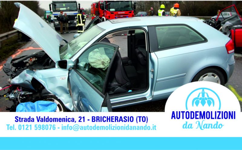 offerta centro autodemolizione ritiro auto sinistrate - occasione centro demolizioni auto incidentate