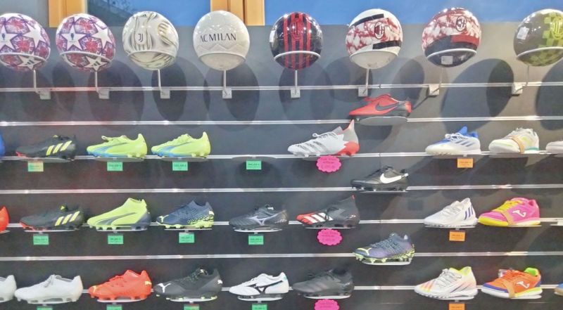 OFFERTA ABBIGLIAMENTO PER SQUADRE DA CALCIO SENIGALLIA - PROMOZIONE CALZE TECNICHE FLOKY SENIGALLIA