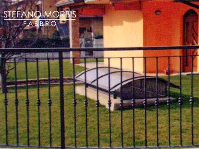stefano morbis fabbro realizza protezioni fisse promo montaggio protezioni in ferro apribili