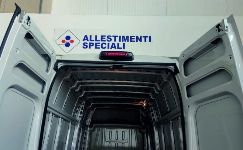 Pianali, Rivestimenti e Scaffalature per Furgoni a Bari - Allestimenti Van