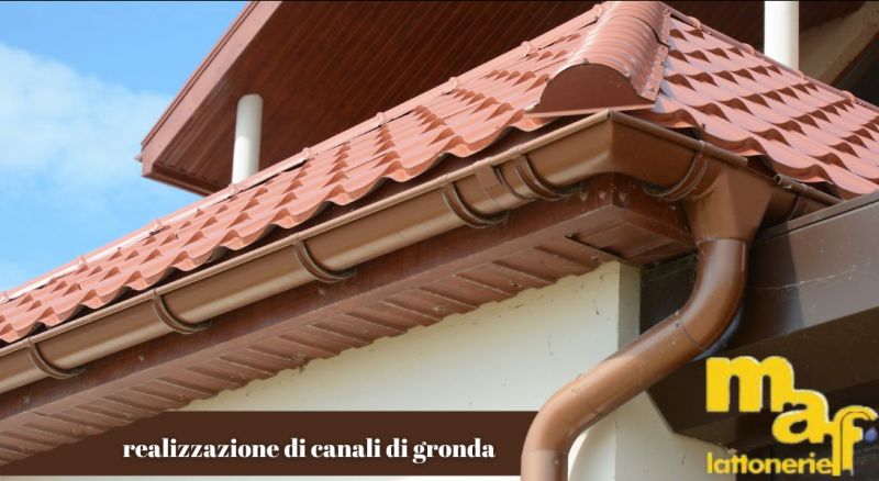 realizzazione di canali di gronda