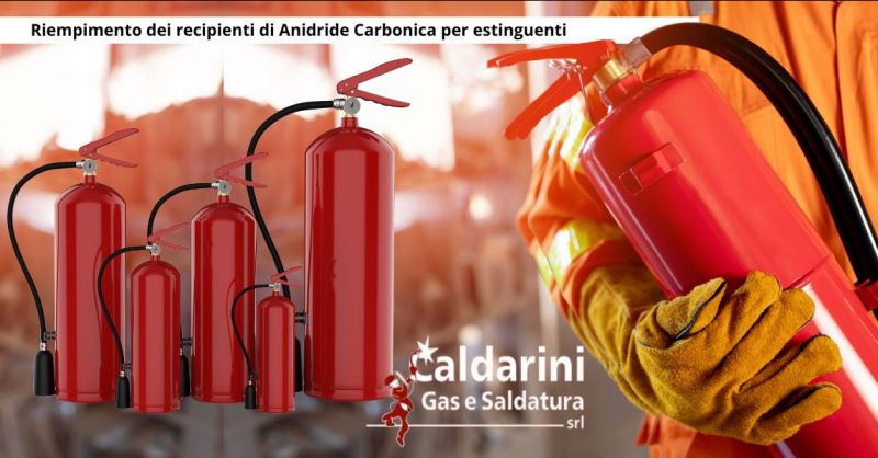 riempimento dei recipienti di anidride carbonica per estinguenti