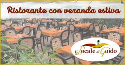 offerta ristorante con veranda estiva a siena ristorante con tavoli aperto